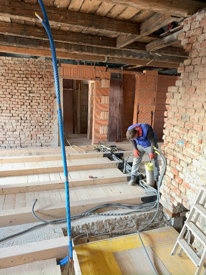 Valustruct - Visokokvalitetna Rješenja za Skele, Dizala i Renovacije u Gradišci i Zagrebu